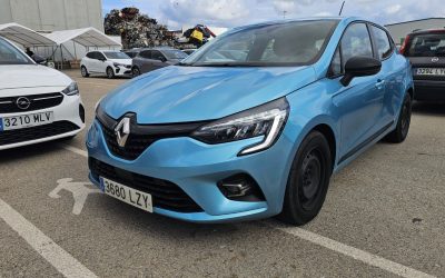 Renault Clio azul turquesa 3680 LZY, vista delantera