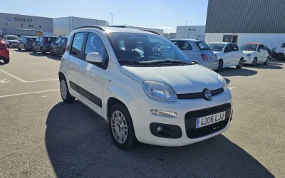 Fiat Panda blanco 4206 LJJ, vista delantera
